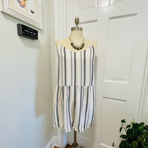 NWT LOFT Stripped Romper with Pockets 😍 - Picture 5 of 12